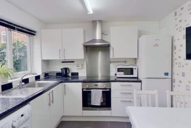 4 bed house, Rachel Gardens, Selly Park, Birmingham, B296NY - Image 1